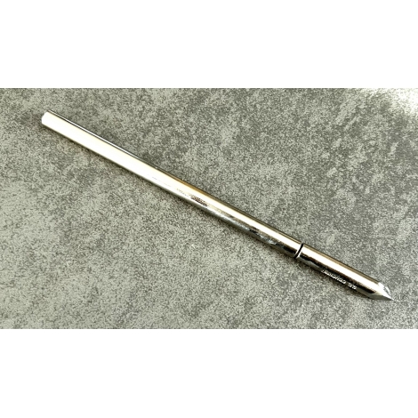 aiguille pour capitonner avec les boutons à languettes